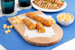 Слойка "Рулетик греческий" с курицей и сыром 65 гр/шт,66 шт/кор, 5944, Черемушки